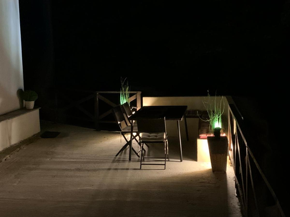 Όμορφος χώρος μέσα στο πράσινο με θέα στο Αιγαίο Βίλα Τσαγκαράδα Εξωτερικό φωτογραφία