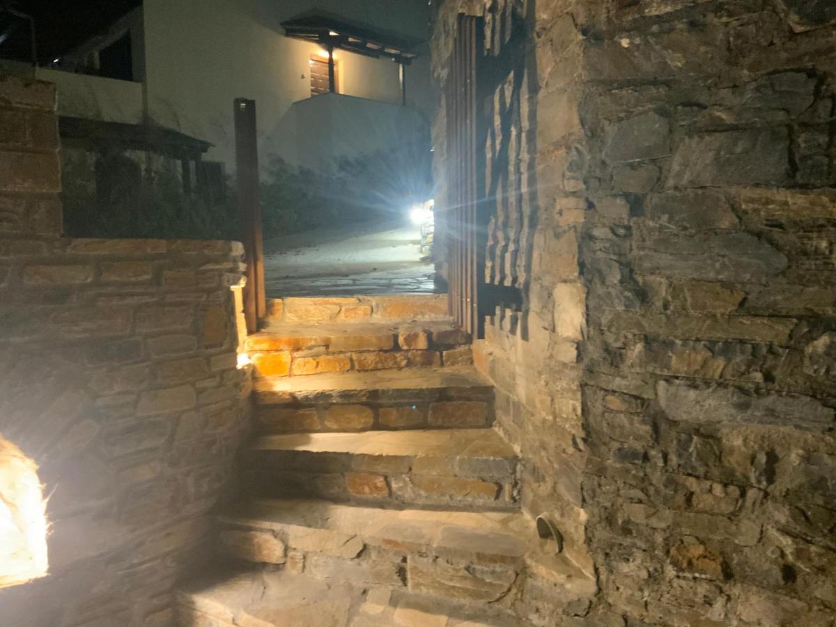 Όμορφος χώρος μέσα στο πράσινο με θέα στο Αιγαίο Βίλα Τσαγκαράδα Εξωτερικό φωτογραφία
